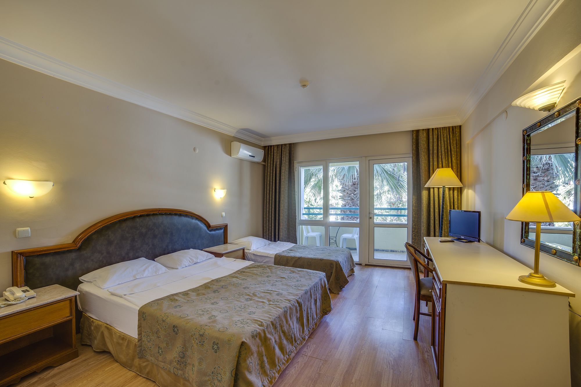 La Santa Maria Hotel Кушадасы Экстерьер фото